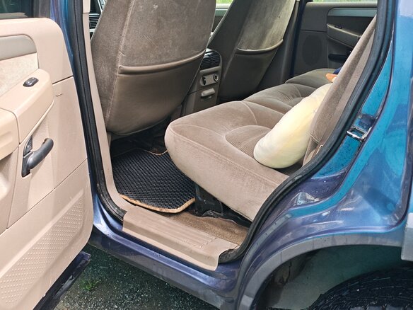 2002 Ford Explorer III, серый, 650000 рублей - вид 31