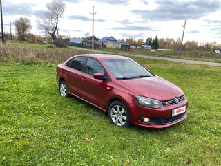 2010 Volkswagen Polo V, красный, 675000 рублей, вид 4
