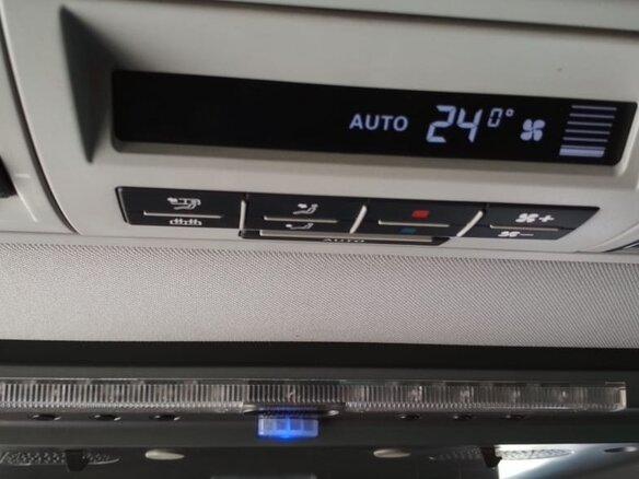 2014 Volkswagen Multivan T5 Рестайлинг, чёрный, 3200000 рублей - вид 14