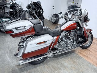 2014 Harley-Davidson CVO Limited, белый, 1699000 рублей, вид 4