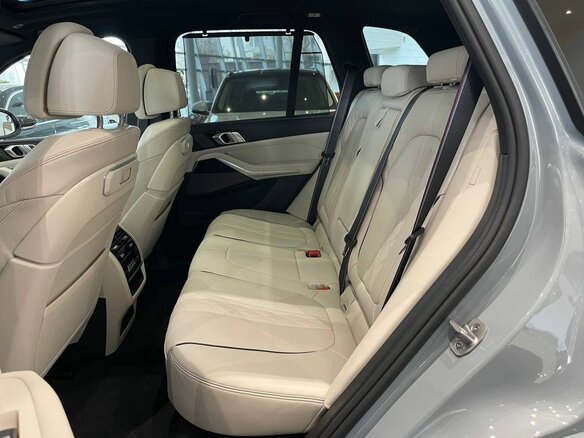 2025 BMW X5 40d IV (G05/G18) Рестайлинг, серый, 15590000 рублей - вид 10