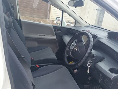2010 Honda Freed I, белый, 680000 рублей, вид 3