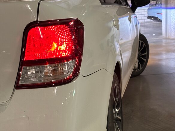2015 Toyota Corolla Axio XI (E160, E170, E180), белый, 1100000 рублей - вид 25