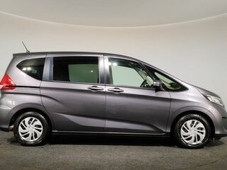 2019 Honda Freed II, серый, 1490000 рублей, вид 4
