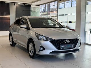 2020 Hyundai Solaris II Рестайлинг, серебристый, 1397000 рублей, вид 3