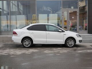 2016 Volkswagen Polo V Рестайлинг, белый, 1170000 рублей, вид 4