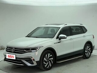 2022 Volkswagen Tiguan II Рестайлинг, белый, 2400000 рублей, вид 1