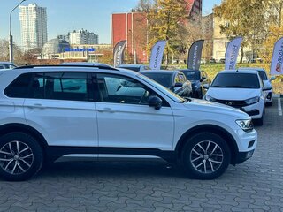 2019 Volkswagen Tiguan II, белый, 2328000 рублей, вид 5