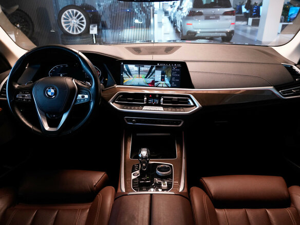 2022 BMW X5 30d IV (G05/G18), чёрный, 7500000 рублей - вид 10