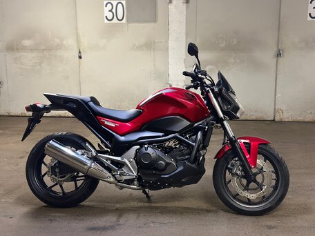 2014 Honda NC 750S, красный, 720000 рублей, вид 1