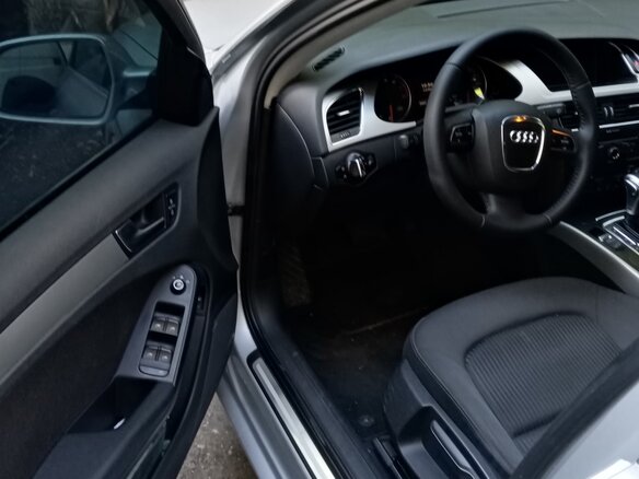 2010 Audi A4 IV (B8), серебристый, 970000 рублей - вид 7