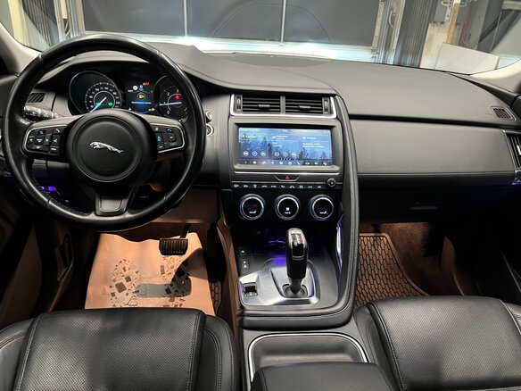 2018 Jaguar E-Pace I, белый, 2200000 рублей - вид 17