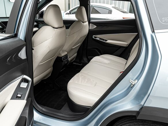 2023 Geely Atlas II, голубой, 2340000 рублей - вид 10