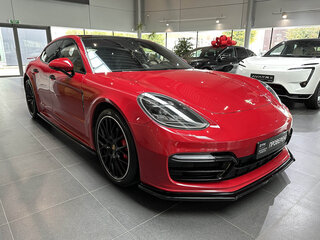 2019 Porsche Panamera GTS II, красный, 8990000 рублей, вид 3