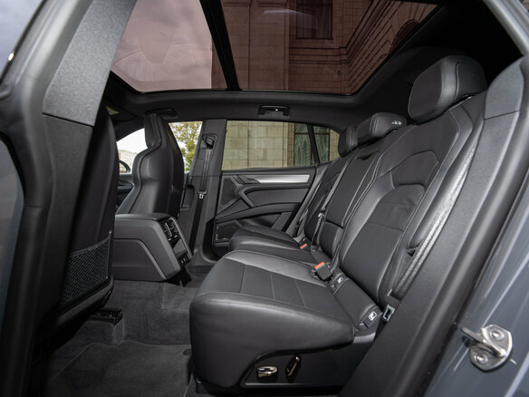2026 Porsche Cayenne Electric IV, серый, 24490000 рублей - вид 28