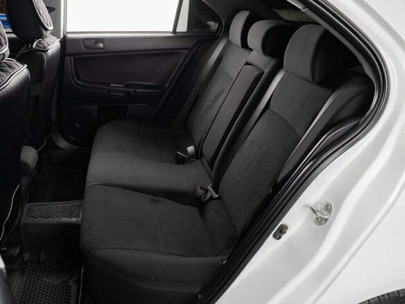 2014 Mitsubishi Lancer X Рестайлинг, белый, 1040000 рублей - вид 8