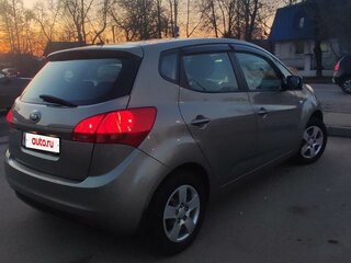 2013 Kia Venga 5-speed I, серебристый, 750000 рублей, вид 3
