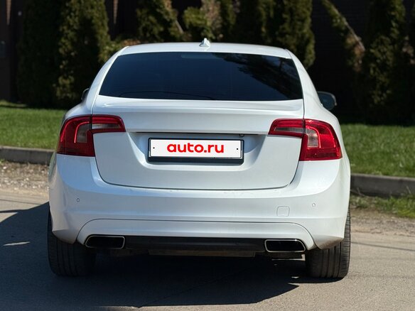2014 Volvo S60 II Рестайлинг, белый, 1250000 рублей - вид 3