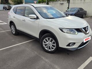 2017 Nissan X-Trail III Рестайлинг, белый, 1850000 рублей, вид 2