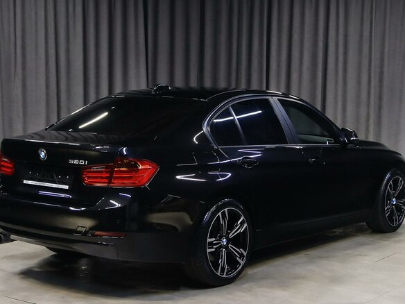 2013 BMW 3 серии 320i VI (F3x), чёрный - вид 1