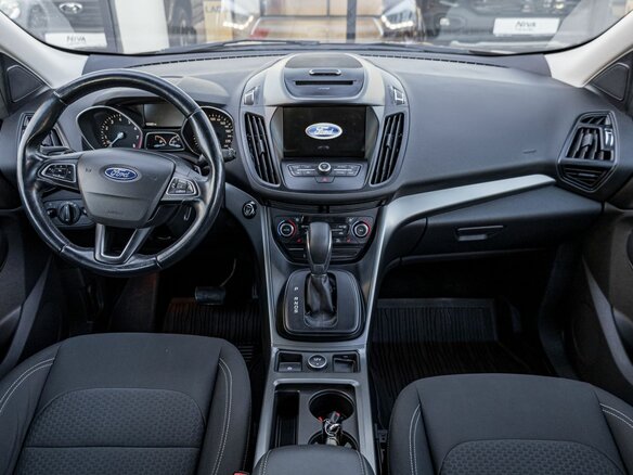 2018 Ford Kuga II Рестайлинг, коричневый, 1701300 рублей - вид 6