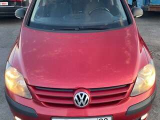2008 Volkswagen Golf Plus I, красный, 659000 рублей, вид 2