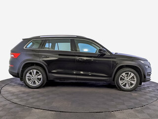 2021 Skoda Kodiaq I, чёрный, 3145000 рублей, вид 4