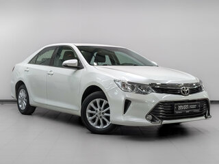 2016 Toyota Camry VII (XV50) Рестайлинг, белый, 2420000 рублей, вид 3