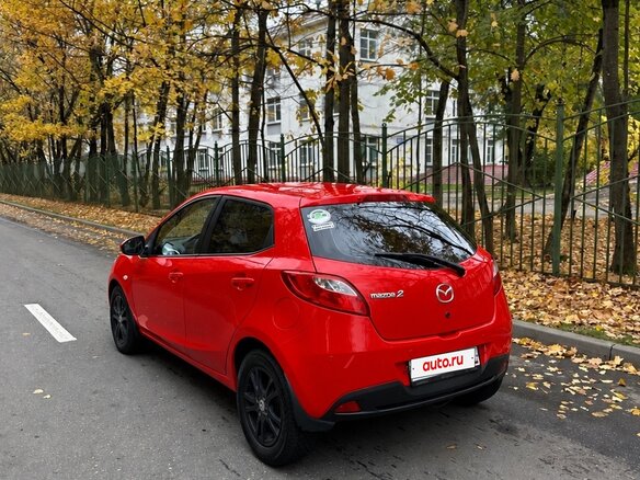 2008 Mazda 2 II (DE), красный, 750000 рублей - вид 2