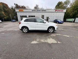 2014 Mitsubishi ASX I Рестайлинг, белый, 700000 рублей, вид 2