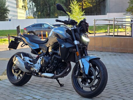 2023 BMW F 900 R, серый, 1020000 рублей, вид 2