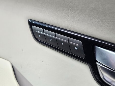 2018 Land Rover Range Rover Evoque I Рестайлинг, серебристый, 2080000 рублей, вид 5