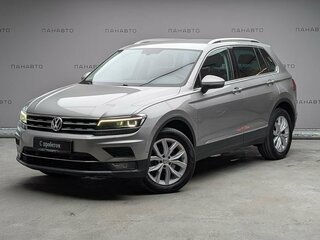2017 Volkswagen Tiguan II, серебристый, 2035000 рублей, вид 1