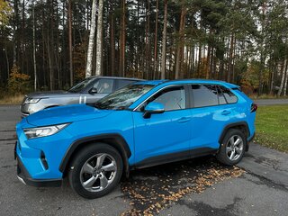 2020 Toyota RAV4 V (XA50), синий, 3200000 рублей, вид 3