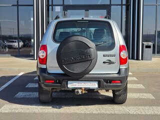 2016 Chevrolet Niva I Рестайлинг, серебристый, 555000 рублей, вид 5