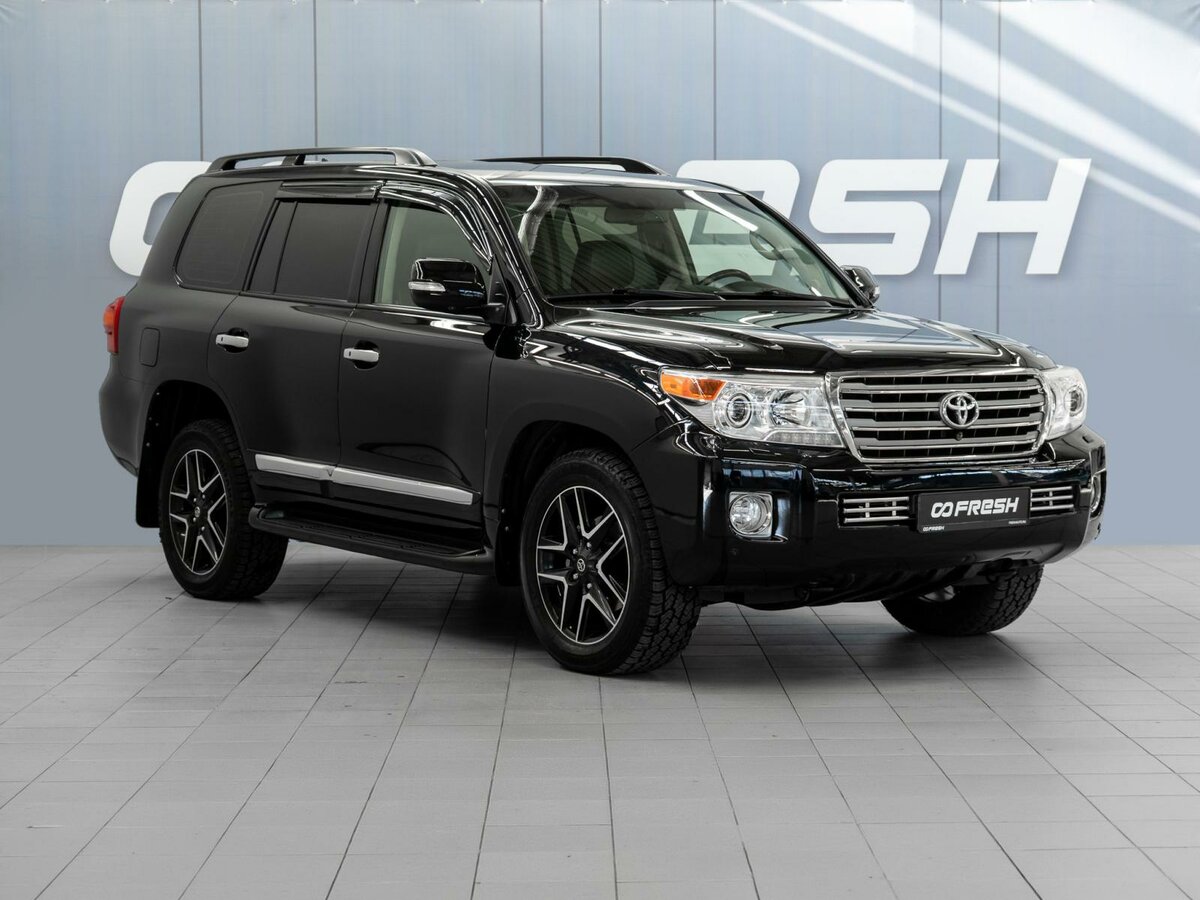 Открыть фотографии: Toyota Land Cruiser 200 Series Рестайлинг 1