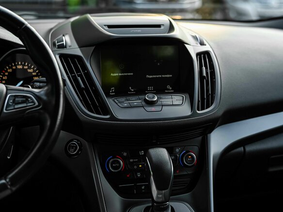 2018 Ford Kuga II Рестайлинг, белый - вид 6
