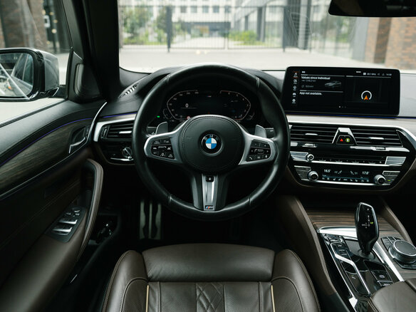 2020 BMW 5 серии 530i xDrive VII (G30/G31/G38) Рестайлинг, серый - вид 28