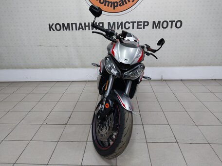 2021 Triumph Street Triple, серый, 899000 рублей, вид 3
