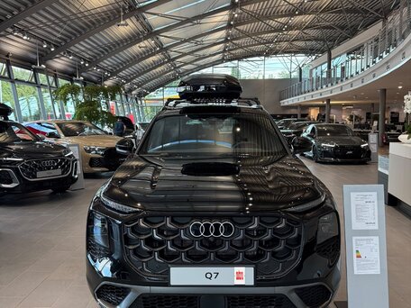 2026 Audi Q7 III (G8), чёрный, 18740000 рублей, вид 2