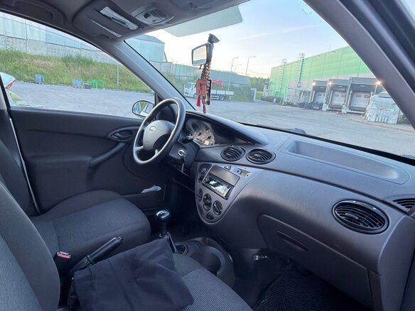 2004 Ford Focus I Рестайлинг, серебристый, 599000 рублей - вид 6