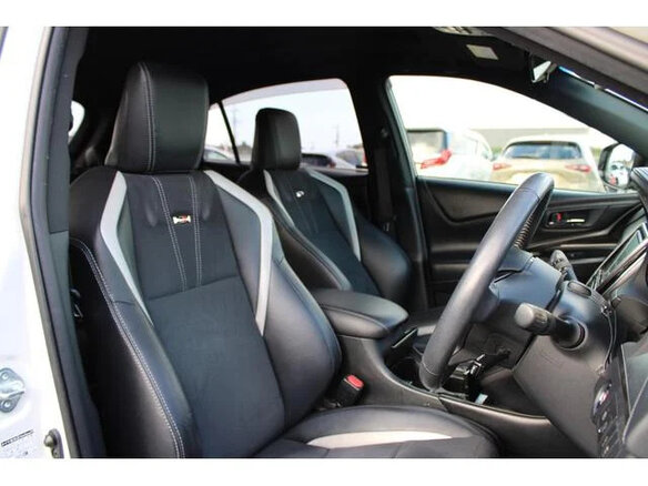 2017 Toyota Harrier III (XU60) Рестайлинг, белый, 2400000 рублей - вид 19