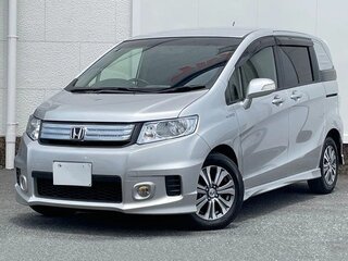 2015 Honda Freed Spike I Рестайлинг 2, серебристый, 781000 рублей, вид 3