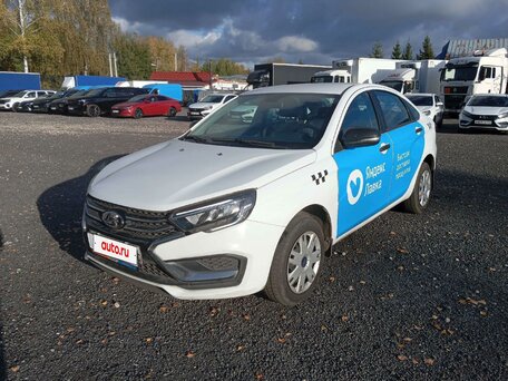 2023 Lada (ВАЗ) Vesta I Рестайлинг (NG), белый, 879700 рублей, вид 2