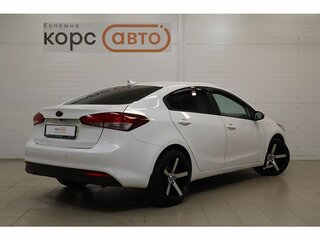 2018 Kia Cerato III Рестайлинг (Classic), белый, 1198000 рублей, вид 3