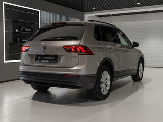 2020 Volkswagen Tiguan II, коричневый, 2700000 рублей, вид 5