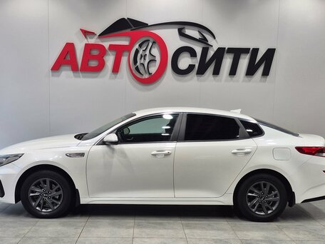 2018 Kia Optima IV Рестайлинг, белый, 1315000 рублей, вид 4