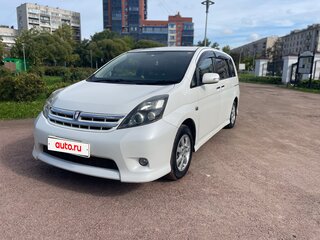 2010 Toyota ISis I Рестайлинг, белый, 930000 рублей, вид 2