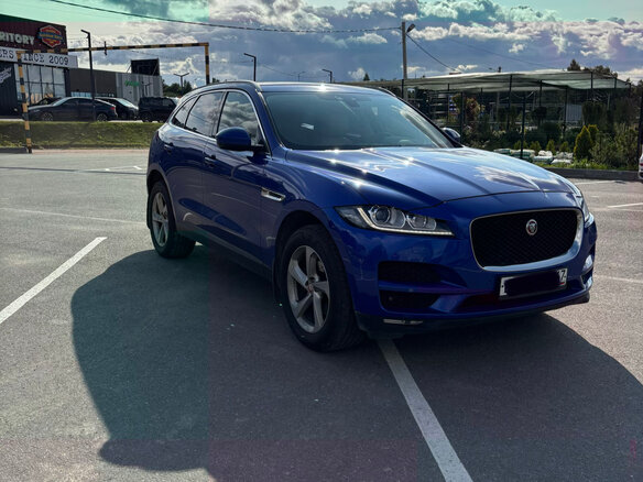 2018 Jaguar F-Pace I, синий, 2150000 рублей - вид 2