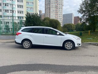 2019 Ford Focus III Рестайлинг, белый, 900000 рублей, вид 4